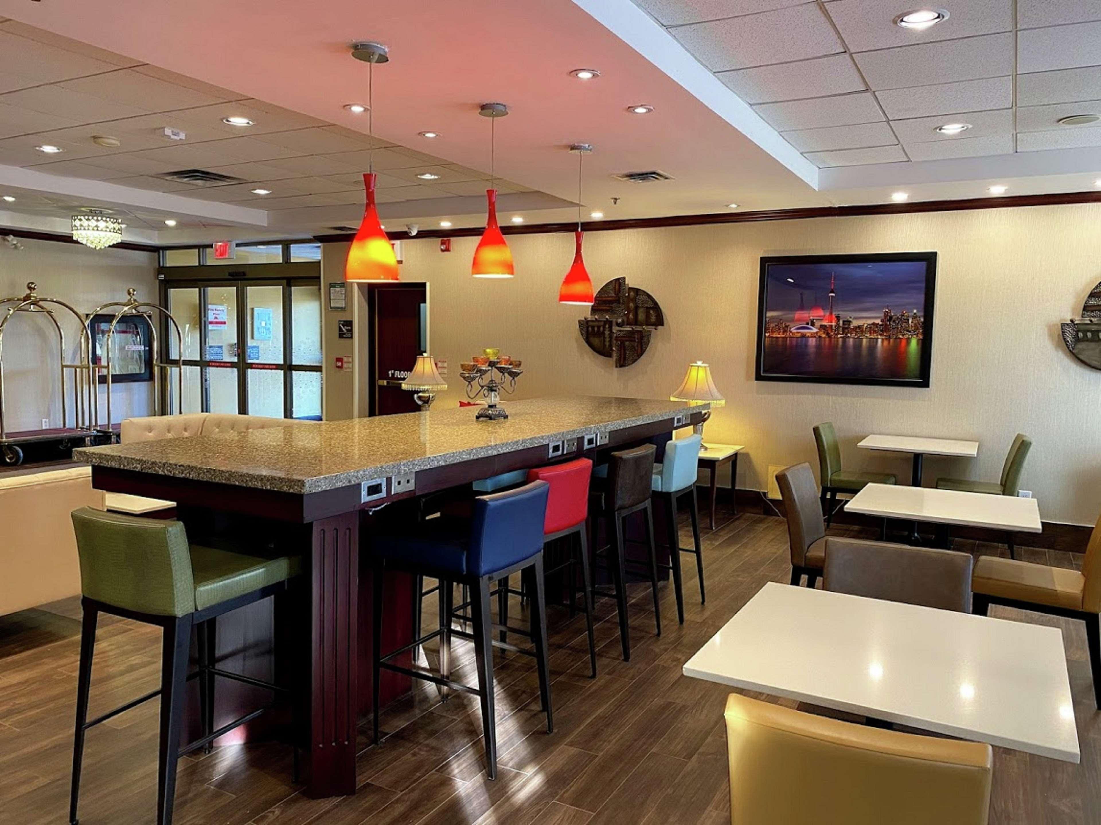 Hampton Inn Toronto-Mississauga West Exterior foto