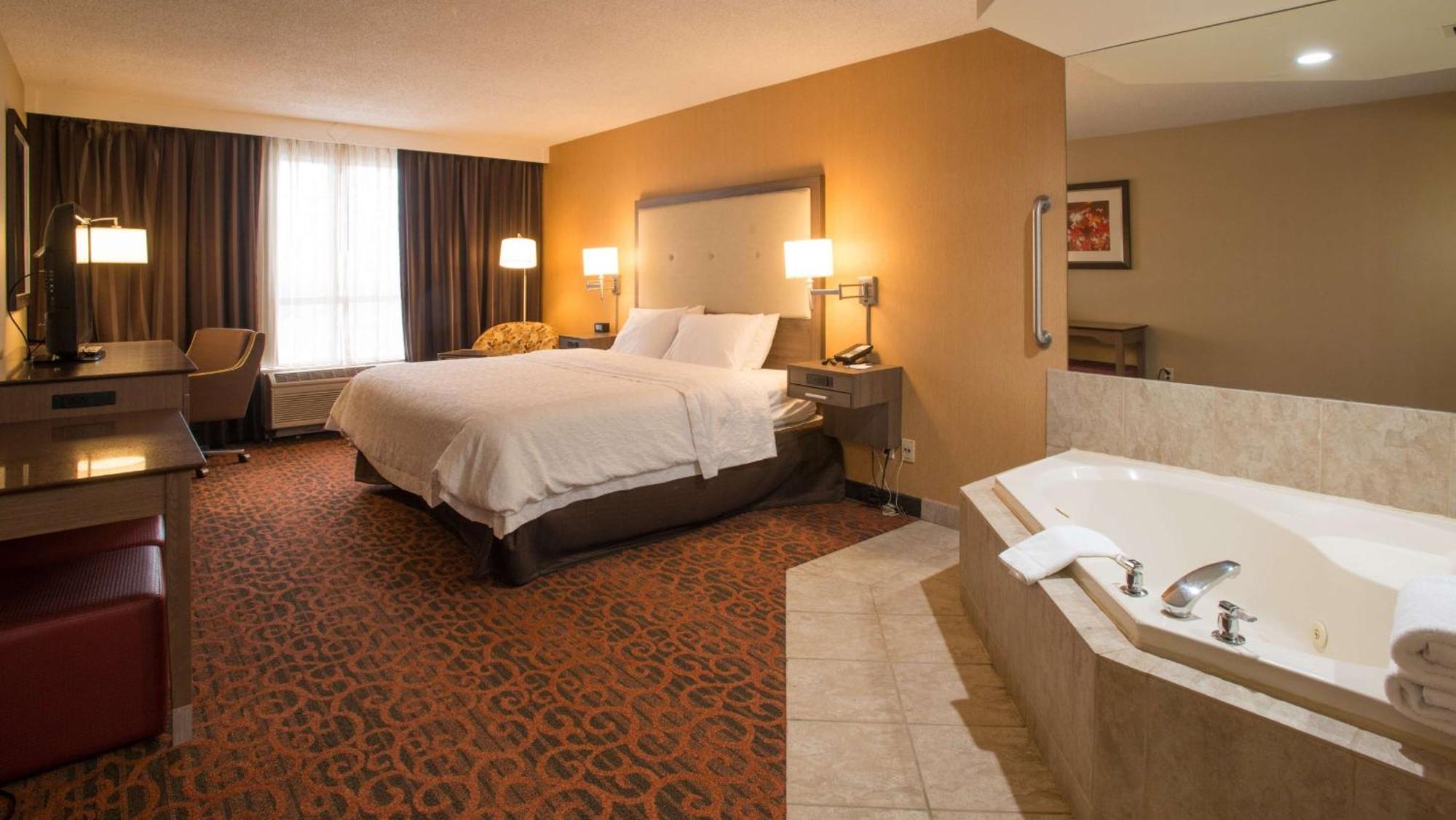 Hampton Inn Toronto-Mississauga West Exterior foto